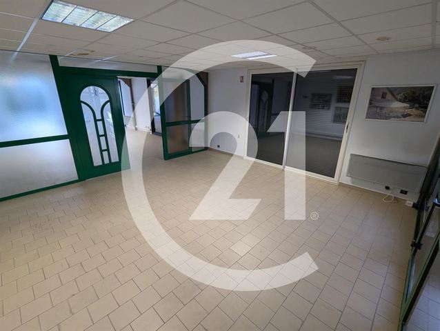 Local d'activité à louer - 900.0 m2 - 26 - Drome